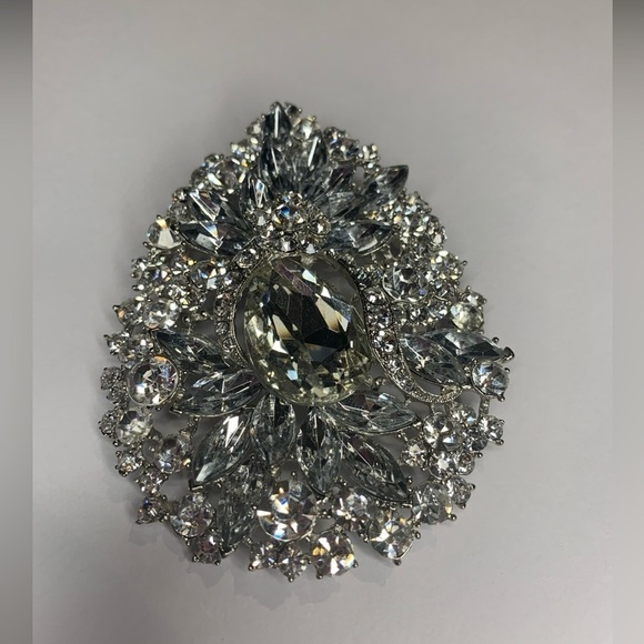 H) Bridal Tear Drop Rhinestone Crystal Pendant/Brooch - Picture 6 of 9